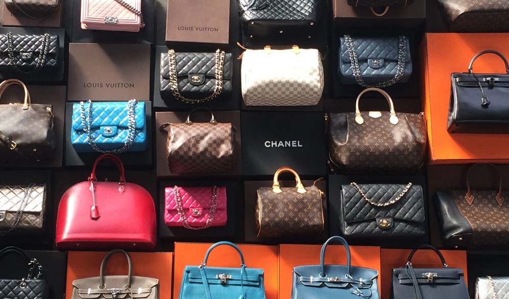 Why people Love Branded Handbags